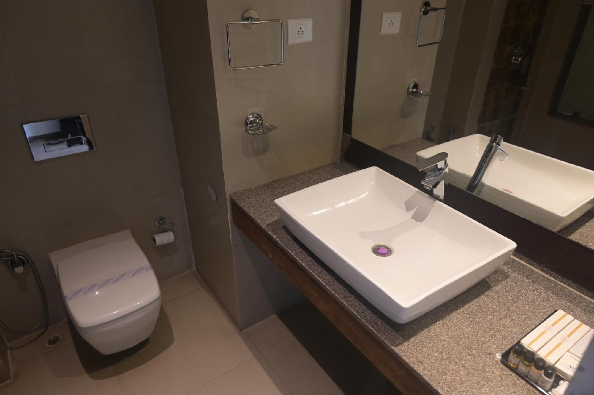 The Wave International Resort Bundu Экстерьер фото