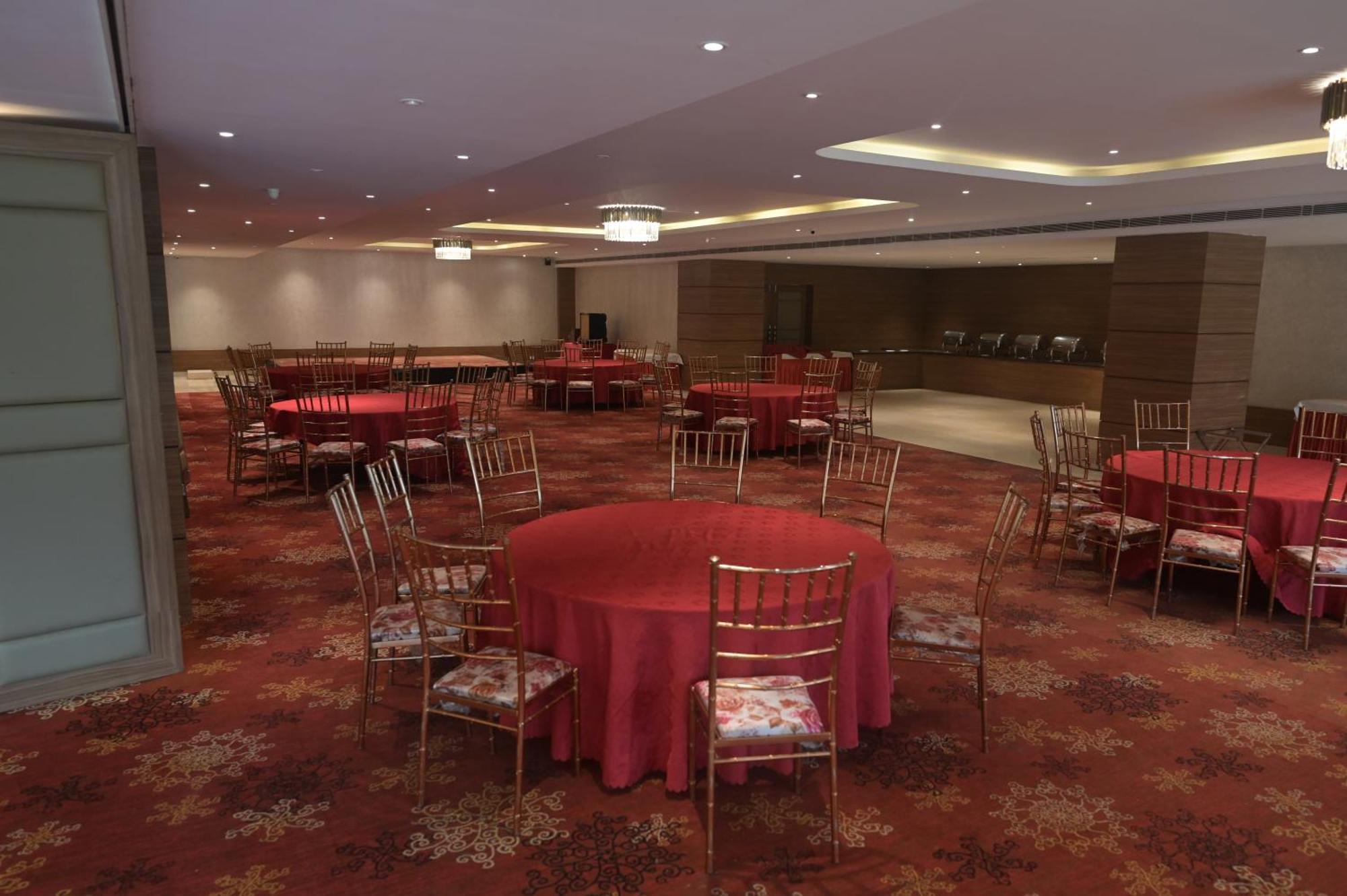 The Wave International Resort Bundu Экстерьер фото